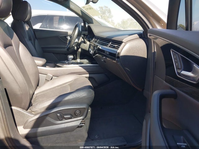 Audi Q7 3.0t Premium 2017 WA1LAAF71HD024262 Image 5