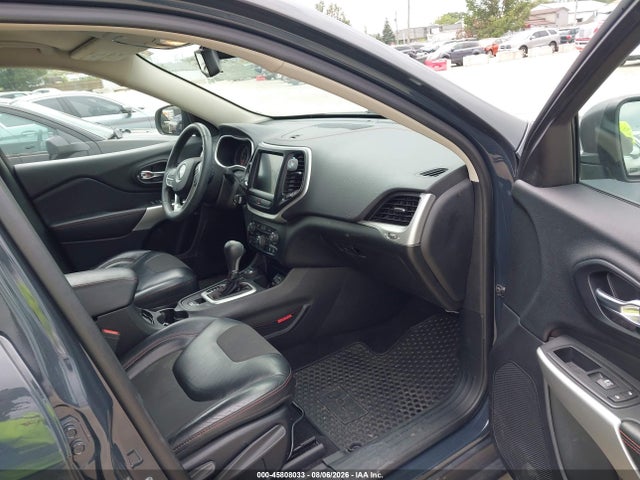 2017 Jeep Cherokee Trailhawk მანქანა იყიდება აუქციონზე, vin: 1C4PJMBS1HW589392, აუქციონის ნომერი: 45808033