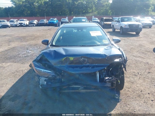 45808042 :رقم المزاد ، 2T1BURHE9HC877475 vin ، 2017 Toyota Corolla Le مزاد بيع