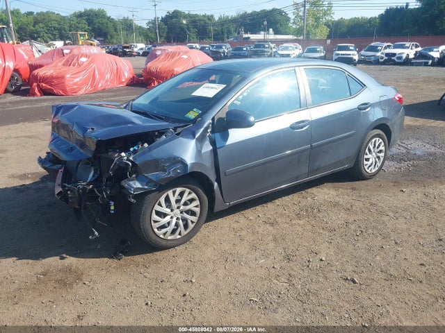45808042 :رقم المزاد ، 2T1BURHE9HC877475 vin ، 2017 Toyota Corolla Le مزاد بيع
