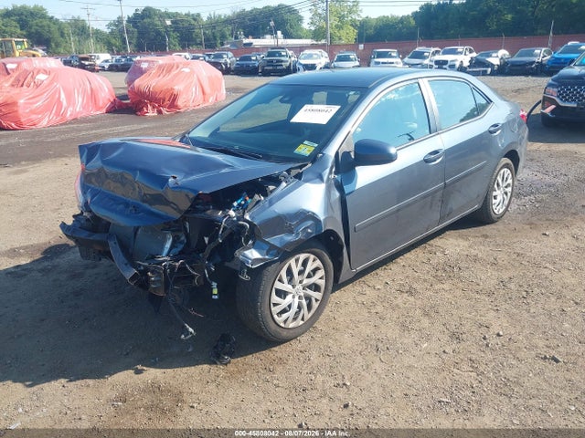 45808042 :رقم المزاد ، 2T1BURHE9HC877475 vin ، 2017 Toyota Corolla Le مزاد بيع