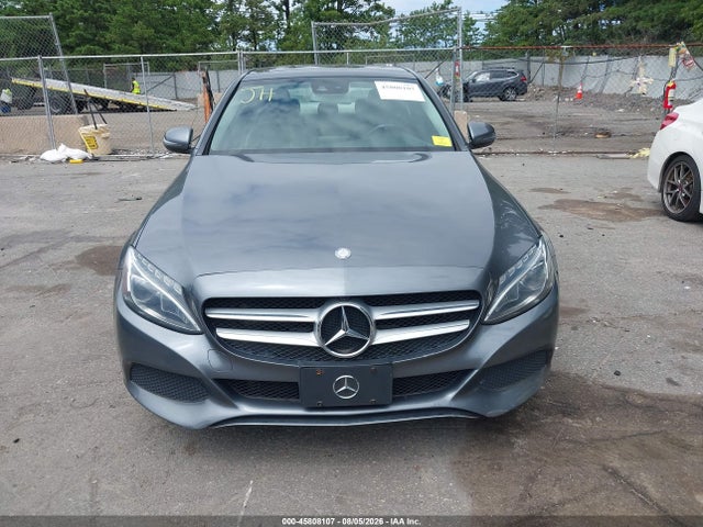 45808107 :رقم المزاد ، 55SWF4KB1HU188330 vin ، 2017 Mercedes-benz C 300 4matic مزاد بيع
