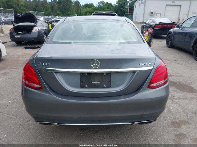 45808107 :رقم المزاد ، 55SWF4KB1HU188330 vin ، 2017 Mercedes-benz C 300 4matic مزاد بيع