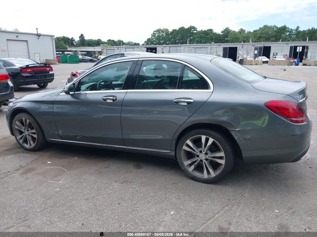 45808107 :رقم المزاد ، 55SWF4KB1HU188330 vin ، 2017 Mercedes-benz C 300 4matic مزاد بيع