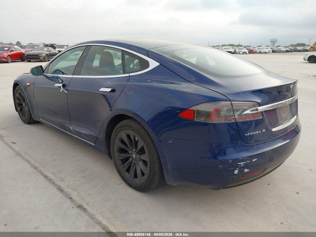 45808146 :رقم المزاد ، 5YJSA1E26JF296781 vin ، 2018 Tesla Model S 100d/75d/p100d مزاد بيع