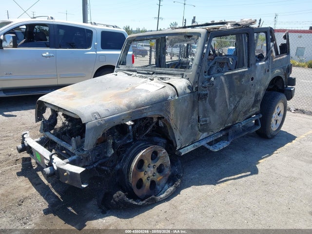 1C4HJWEG4EL141720 Jeep Wrangler Unlimited Sahara