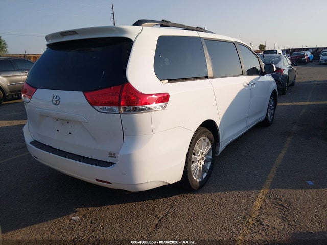 2014 Toyota Sienna Xle 7 Passenger მანქანა იყიდება აუქციონზე, vin: 5TDDK3DC6ES087540, აუქციონის ნომერი: 45808359