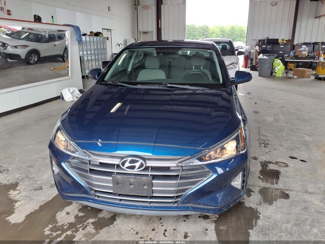 Продажа на аукционе авто 2020 Hyundai Elantra Se, vin: 5NPD74LF2LH608985, номер лота: 45808360