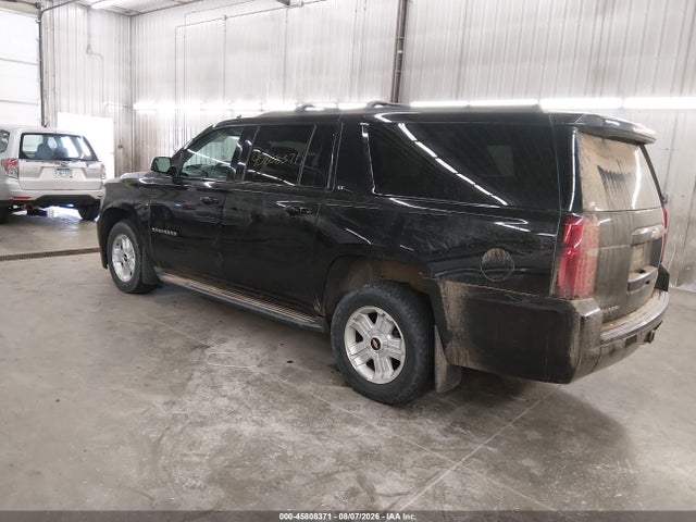 2016 Chevrolet Suburban Lt მანქანა იყიდება აუქციონზე, vin: 1GNSKHKC9GR447593, აუქციონის ნომერი: 45808371