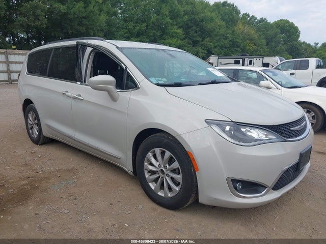 2017 Chrysler Pacifica Touring-l მანქანა იყიდება აუქციონზე, vin: 2C4RC1BG9HR661302, აუქციონის ნომერი: 45808423