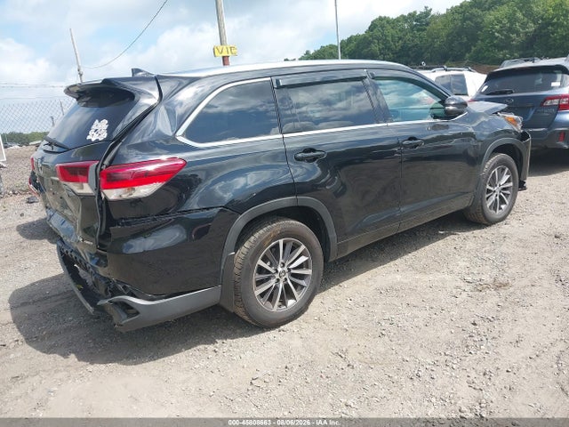 Auction sale of the 2017 Toyota Highlander Xle, vin: 5TDJZRFH4HS375135, lot number: 45808663