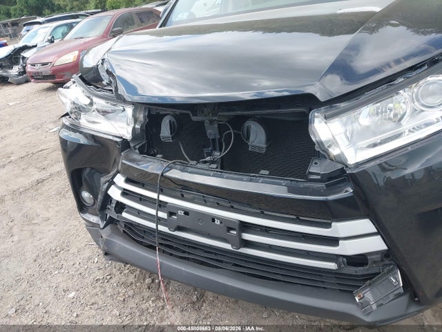 Auction sale of the 2017 Toyota Highlander Xle, vin: 5TDJZRFH4HS375135, lot number: 45808663