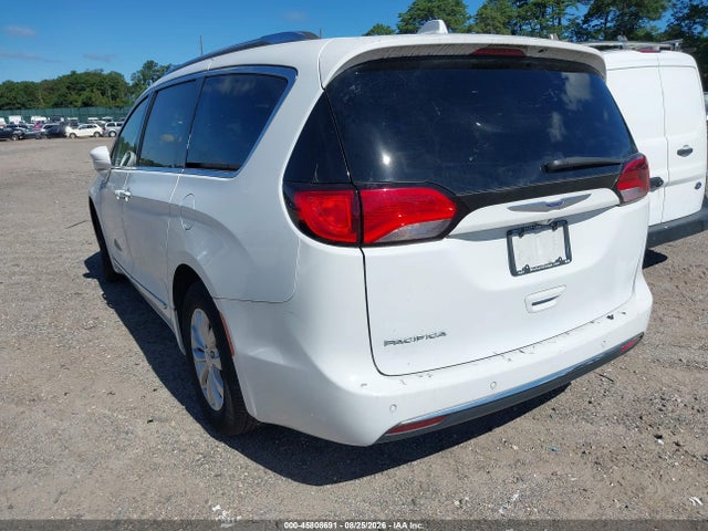 45808691 :رقم المزاد ، 2C4RC1BG0KR526751 vin ، 2019 Chrysler Pacifica Touring L مزاد بيع