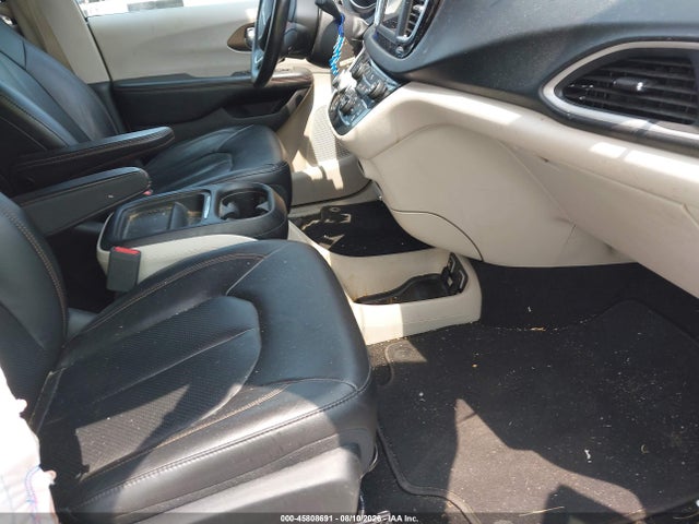 45808691 :رقم المزاد ، 2C4RC1BG0KR526751 vin ، 2019 Chrysler Pacifica Touring L مزاد بيع