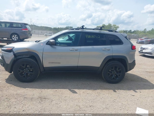 2016 Jeep Cherokee Trailhawk მანქანა იყიდება აუქციონზე, vin: 1C4PJMBS3GW122456, აუქციონის ნომერი: 45808702