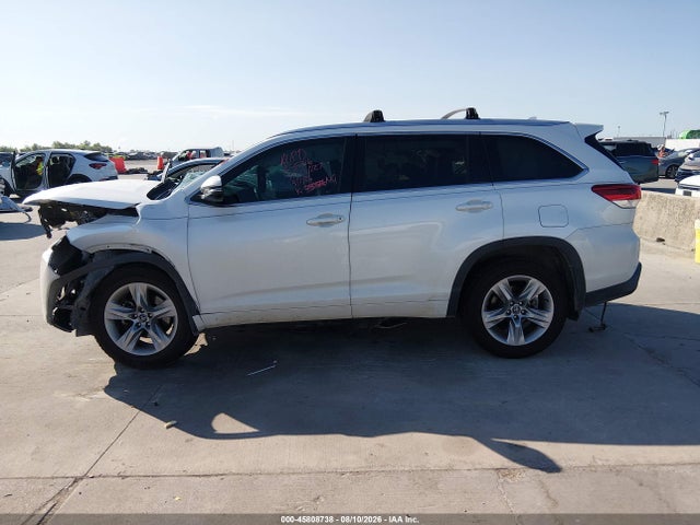 2017 Toyota Highlander Limited მანქანა იყიდება აუქციონზე, vin: 5TDYZRFH5HS197279, აუქციონის ნომერი: 45808738