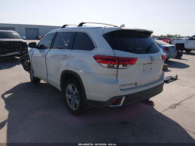 2017 Toyota Highlander Limited მანქანა იყიდება აუქციონზე, vin: 5TDYZRFH5HS197279, აუქციონის ნომერი: 45808738