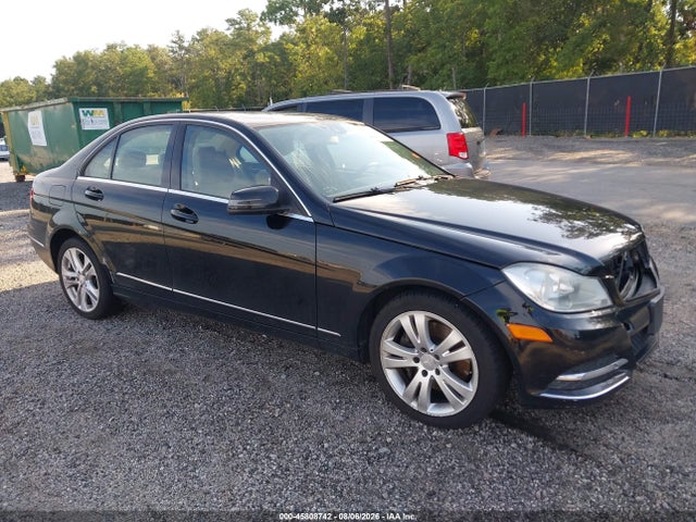 45808742 :رقم المزاد ، WDDGF8AB3DR254840 vin ، 2013 Mercedes-benz C 300 Luxury 4matic مزاد بيع
