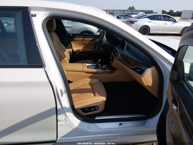 2017 Bmw 740i Xdrive მანქანა იყიდება აუქციონზე, vin: WBA7E4C57HGU99345, აუქციონის ნომერი: 45808755