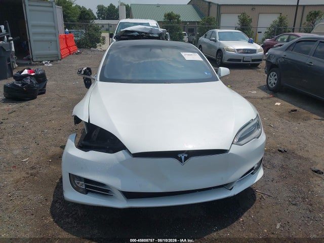 2018 Tesla Model S 100d/75d/p100d მანქანა იყიდება აუქციონზე, vin: 5YJSA1E22JF284675, აუქციონის ნომერი: 45808757