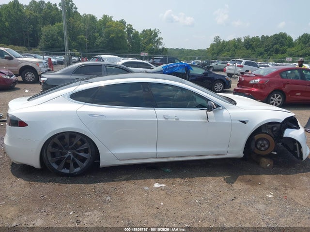 2018 Tesla Model S 100d/75d/p100d მანქანა იყიდება აუქციონზე, vin: 5YJSA1E22JF284675, აუქციონის ნომერი: 45808757
