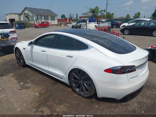 2018 Tesla Model S 100d/75d/p100d მანქანა იყიდება აუქციონზე, vin: 5YJSA1E22JF284675, აუქციონის ნომერი: 45808757