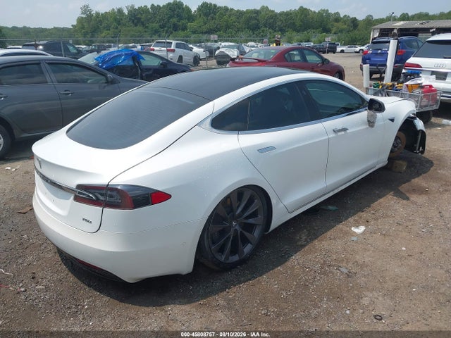 2018 Tesla Model S 100d/75d/p100d მანქანა იყიდება აუქციონზე, vin: 5YJSA1E22JF284675, აუქციონის ნომერი: 45808757