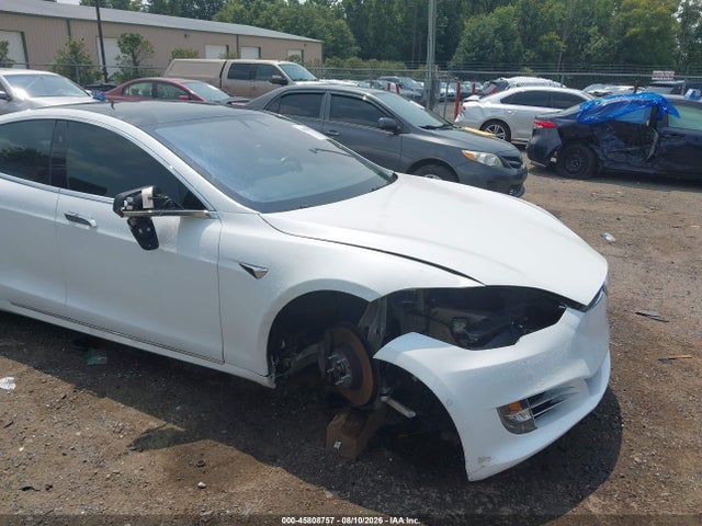 2018 Tesla Model S 100d/75d/p100d მანქანა იყიდება აუქციონზე, vin: 5YJSA1E22JF284675, აუქციონის ნომერი: 45808757