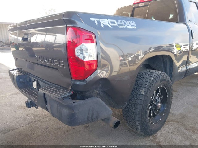 5TFUY5F19FX460667 Toyota Tundra Sr5 5.7l V8