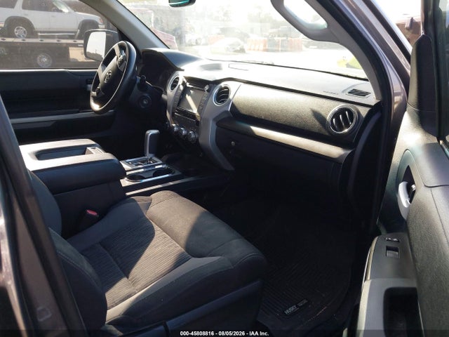 5TFUY5F19FX460667 Toyota Tundra Sr5 5.7l V8