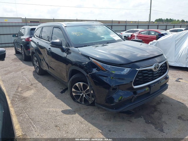 2022 Toyota Highlander Xle მანქანა იყიდება აუქციონზე, vin: 5TDGZRAHXNS102519, აუქციონის ნომერი: 45808843