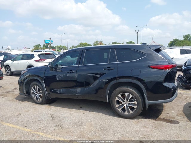 2022 Toyota Highlander Xle მანქანა იყიდება აუქციონზე, vin: 5TDGZRAHXNS102519, აუქციონის ნომერი: 45808843