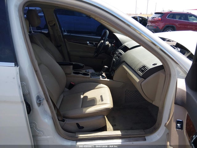 45808971 :رقم المزاد ، WDDGF5EB3AR119846 vin ، 2010 Mercedes-benz C 300 Luxury/sport مزاد بيع