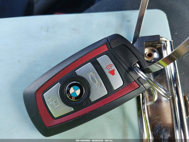 2015 Bmw 335i მანქანა იყიდება აუქციონზე, vin: WBA3A9C57FK472678, აუქციონის ნომერი: 45809064