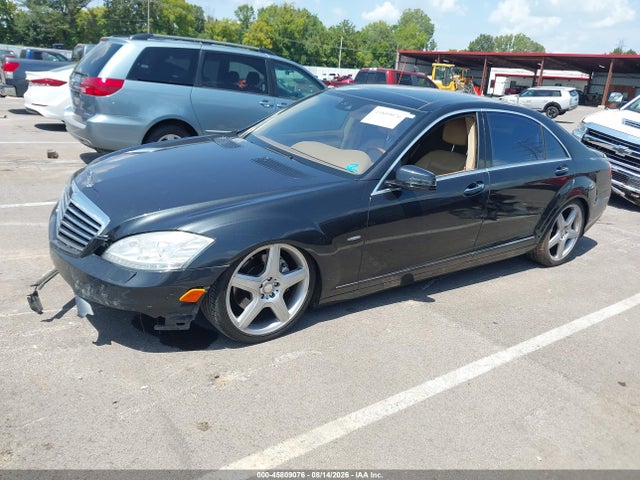 2012 Mercedes-benz S 550 მანქანა იყიდება აუქციონზე, vin: WDDNG7DBXCA420195, აუქციონის ნომერი: 45809076