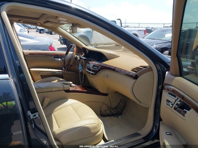 2012 Mercedes-benz S 550 მანქანა იყიდება აუქციონზე, vin: WDDNG7DBXCA420195, აუქციონის ნომერი: 45809076