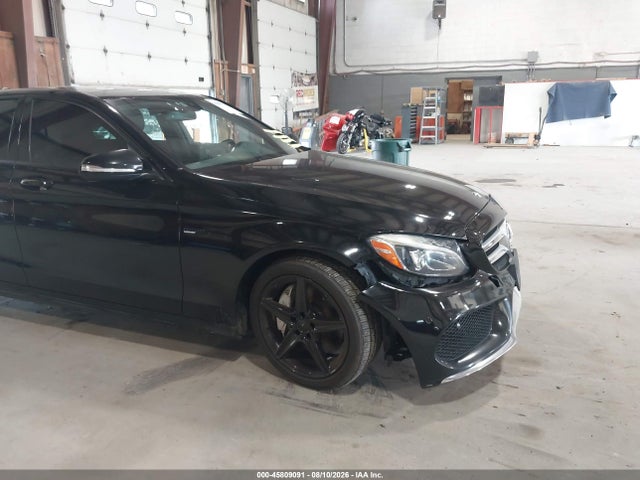 2015 Mercedes-benz C 400 4matic მანქანა იყიდება აუქციონზე, vin: 55SWF6GB1FU005218, აუქციონის ნომერი: 45809091