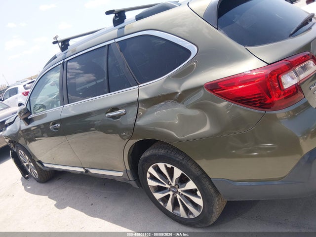 45809102 :رقم المزاد ، 4S4BSETC8J3228961 vin ، 2018 Subaru Outback مزاد بيع
