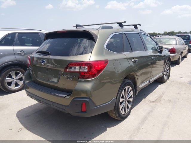 45809102 :رقم المزاد ، 4S4BSETC8J3228961 vin ، 2018 Subaru Outback مزاد بيع