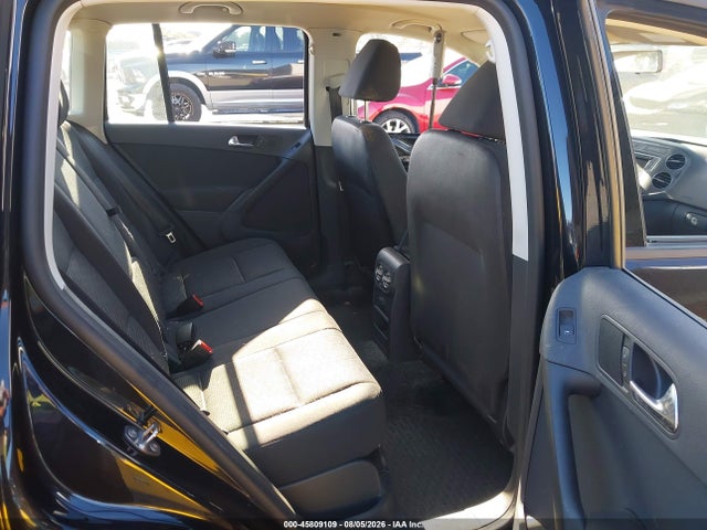 WVGBV7AX3JK000560 Volkswagen Tiguan Limited 2.0t