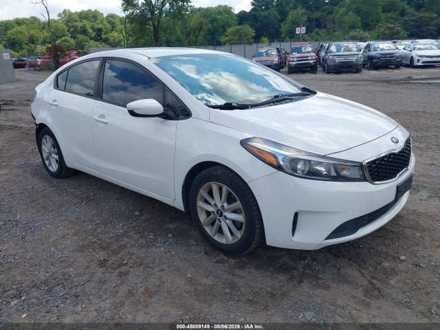 2017 Kia Forte S მანქანა იყიდება აუქციონზე, vin: 3KPFL4A79HE134917, აუქციონის ნომერი: 45809149