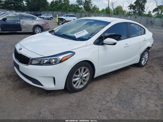 45809149 :رقم المزاد ، 3KPFL4A79HE134917 vin ، 2017 Kia Forte S مزاد بيع