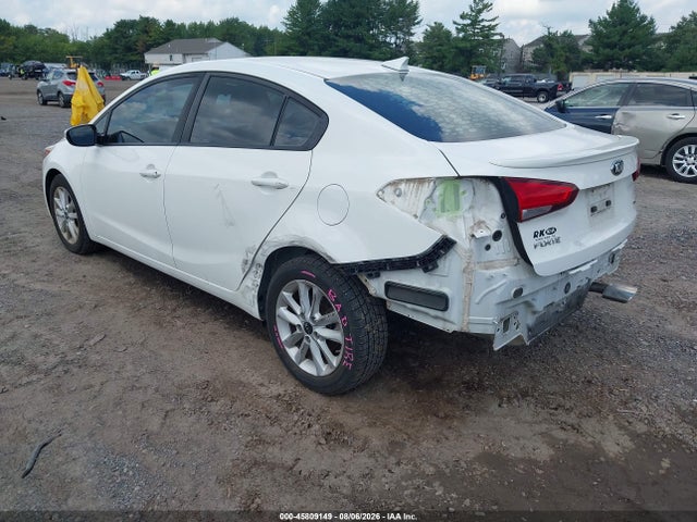45809149 :رقم المزاد ، 3KPFL4A79HE134917 vin ، 2017 Kia Forte S مزاد بيع