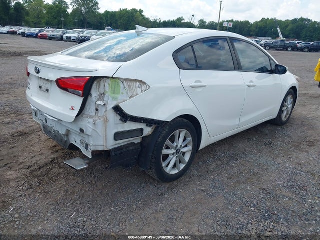 45809149 :رقم المزاد ، 3KPFL4A79HE134917 vin ، 2017 Kia Forte S مزاد بيع