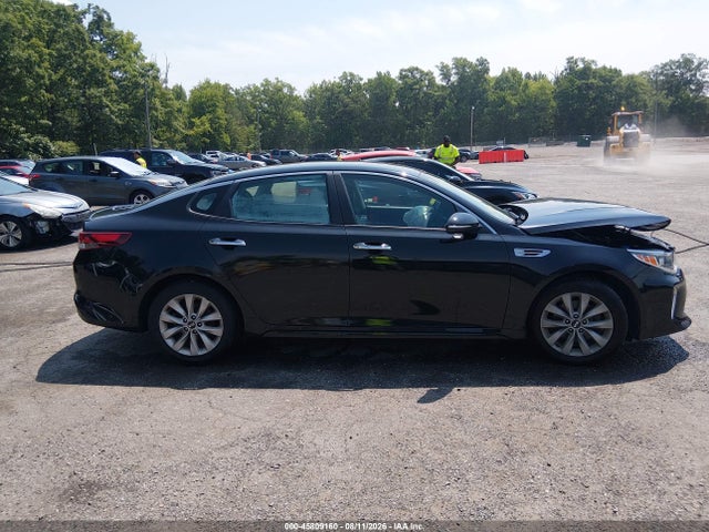 45809160 :رقم المزاد ، 5XXGT4L39JG220885 vin ، 2018 Kia Optima S مزاد بيع