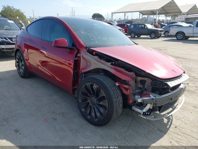 2024 Tesla Model Y Long Range Single Motor Rear-wheel Drive/rwd მანქანა იყიდება აუქციონზე, vin: 7SAYGDED5RF117527, აუქციონის ნომერი: 45809176