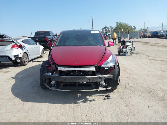 2024 Tesla Model Y Long Range Single Motor Rear-wheel Drive/rwd მანქანა იყიდება აუქციონზე, vin: 7SAYGDED5RF117527, აუქციონის ნომერი: 45809176