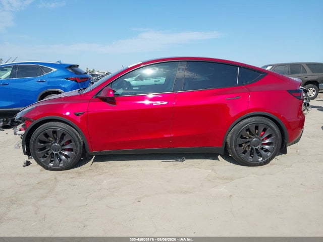 2024 Tesla Model Y Long Range Single Motor Rear-wheel Drive/rwd მანქანა იყიდება აუქციონზე, vin: 7SAYGDED5RF117527, აუქციონის ნომერი: 45809176