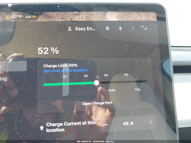 2024 Tesla Model Y Long Range Single Motor Rear-wheel Drive/rwd მანქანა იყიდება აუქციონზე, vin: 7SAYGDED5RF117527, აუქციონის ნომერი: 45809176
