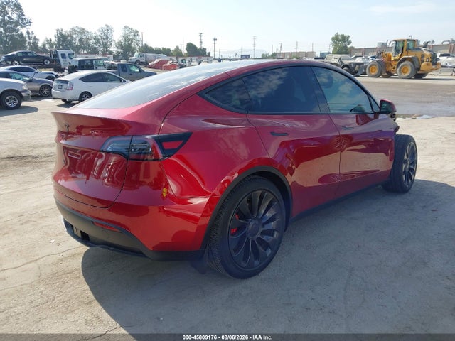 2024 Tesla Model Y Long Range Single Motor Rear-wheel Drive/rwd მანქანა იყიდება აუქციონზე, vin: 7SAYGDED5RF117527, აუქციონის ნომერი: 45809176